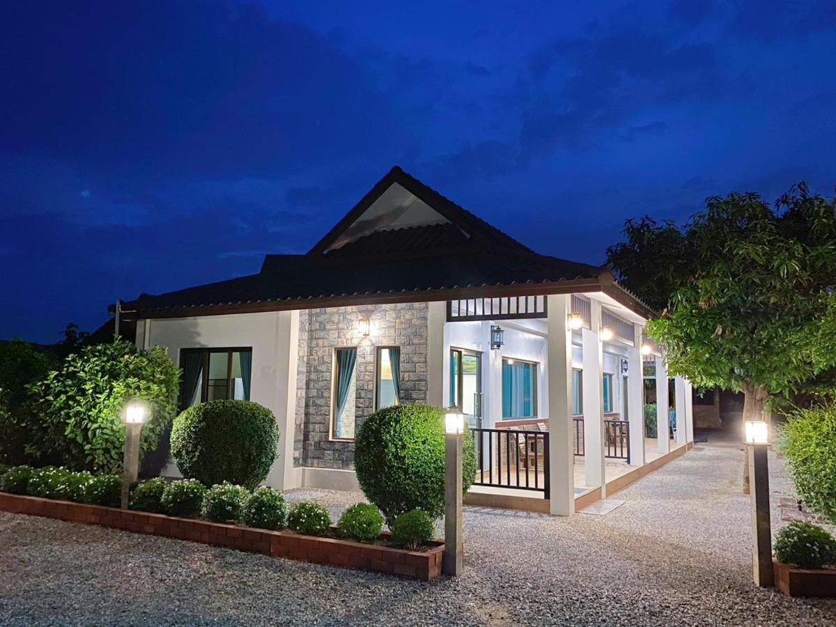 Sanaepatan Home Resort - เสน่ห์ป่าตาล โฮม รีสอร์ต Ban Buak Khang Exterior photo