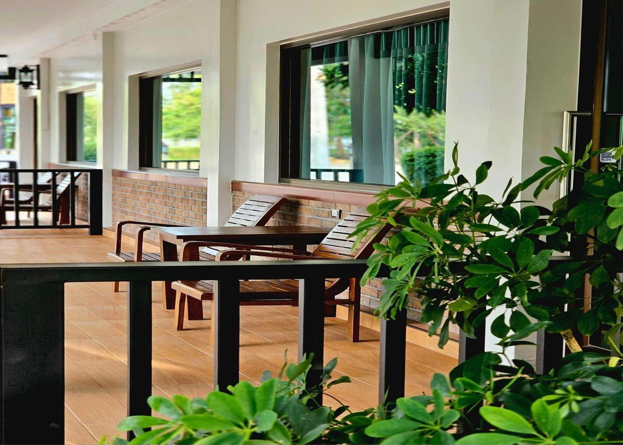 Sanaepatan Home Resort - เสน่ห์ป่าตาล โฮม รีสอร์ต Ban Buak Khang Exterior photo